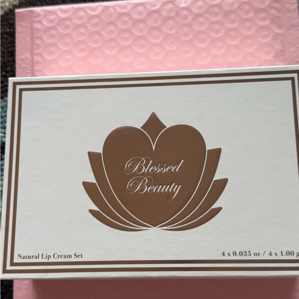 Natural Lip Cream Set  with Brush